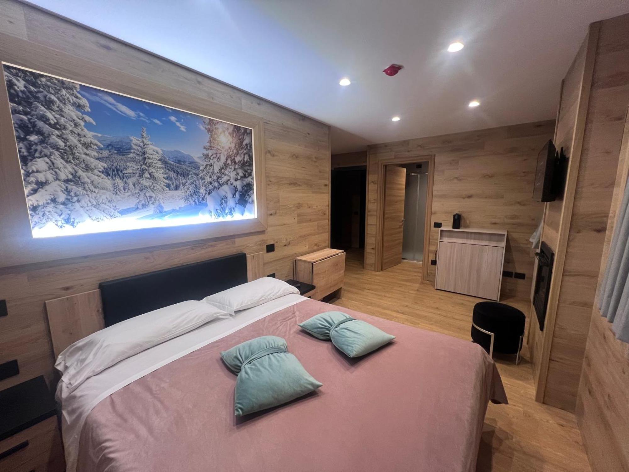 Anemone Bianco Suite Rooms Passo del Tonale Exterior photo